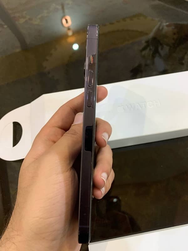 Iphone 14 pro max (Deep purple) 4