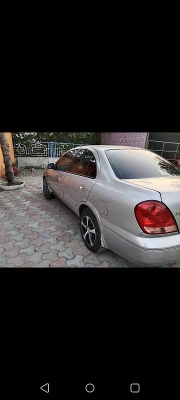 Nissan Sunny 2006 3