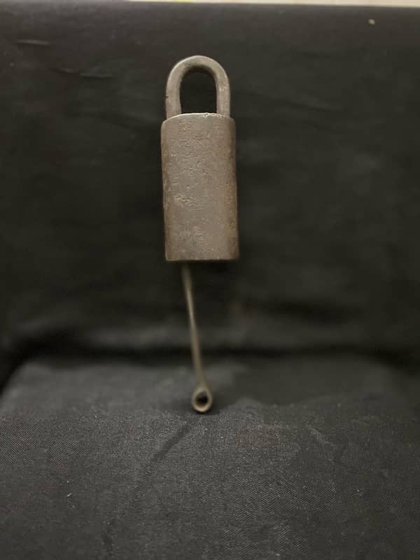 #vintage locks#vintage items#old coins#old locks#antique items #unique 14