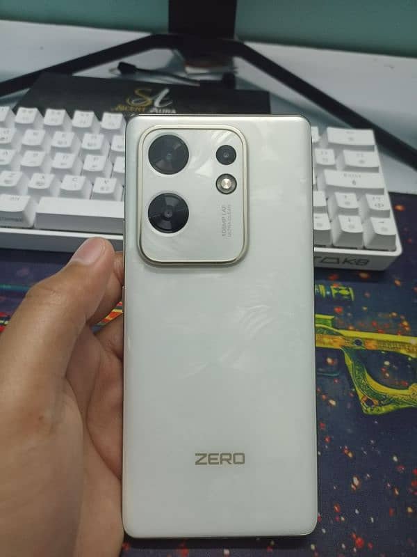 Infinix Zero 30 4G – 10/10 Condition, 1