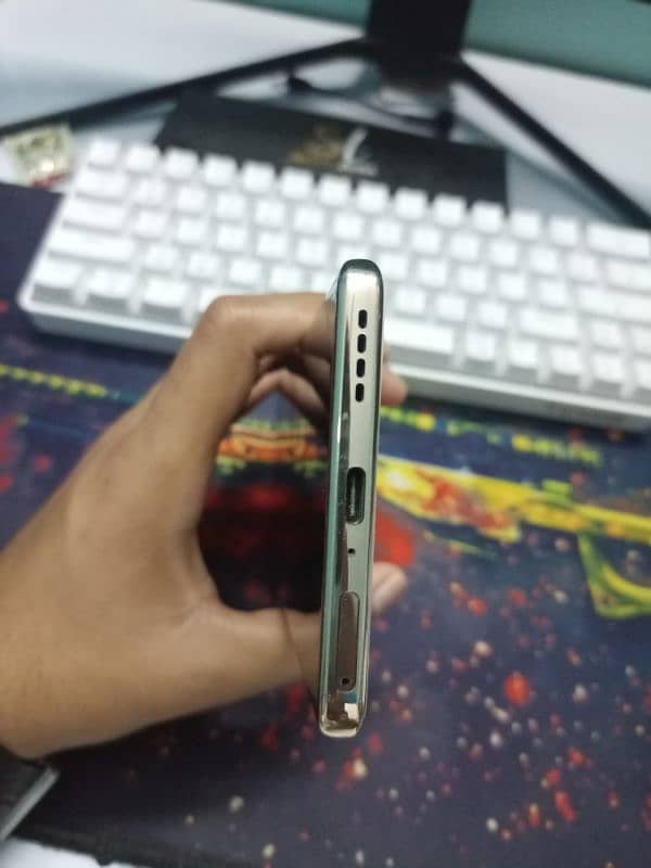 Infinix Zero 30 4G – 10/10 Condition, 6