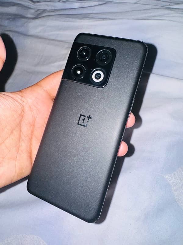 One Plus 10 pro 5G 128gb 8gb Non pta 0