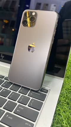 11 pro non pta 256 gb 10/10 condition