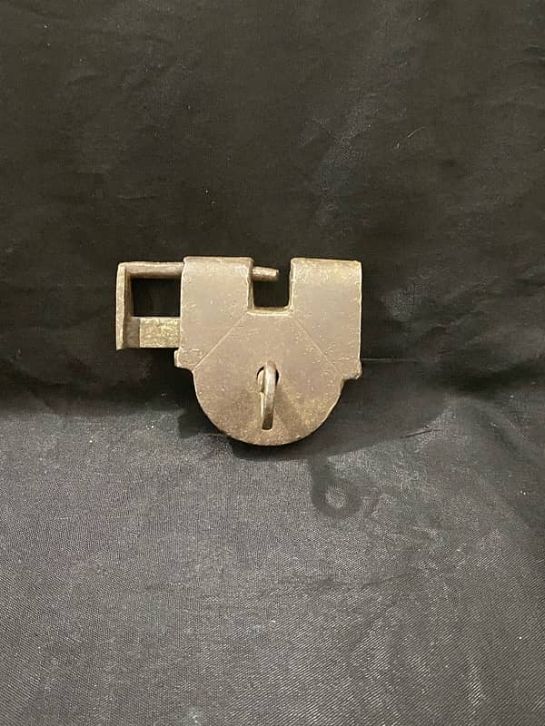 #vintage locks#antique locks#unique items#old items#old things#oldcoin 19