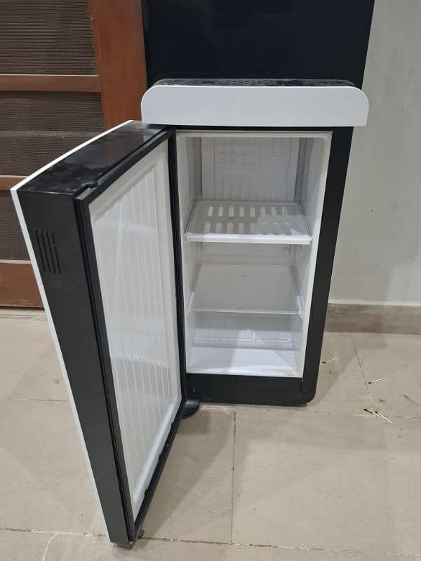 pel dispenser with fridge 2