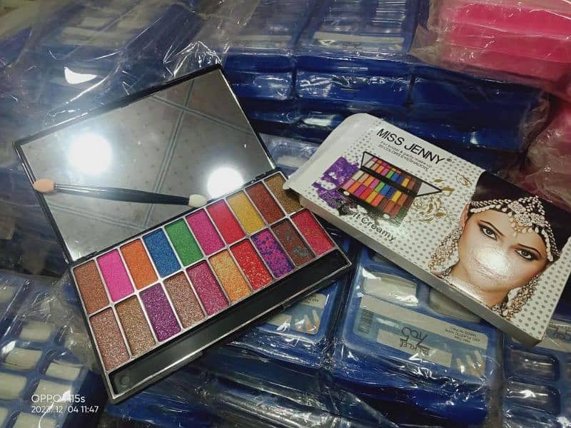 Amazing beautiful Eye Makeup palette 1