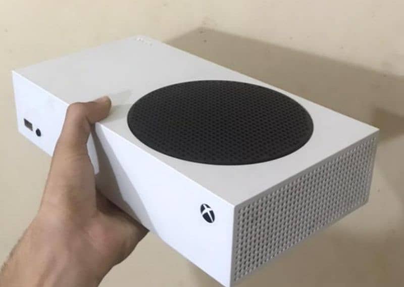 Xbox series S mint condition 2