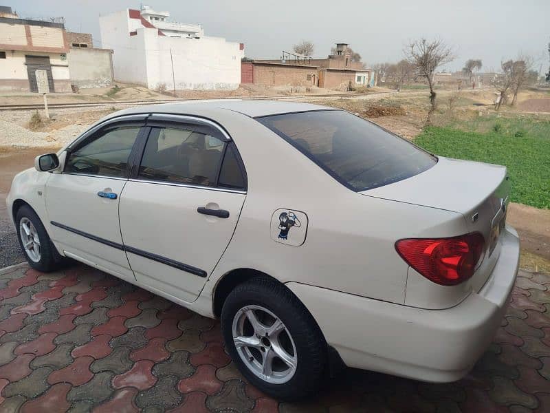 Toyota Corolla 2.0 D 2004 7