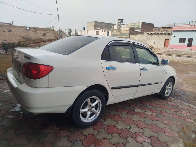 Toyota Corolla 2.0 D 2004 8