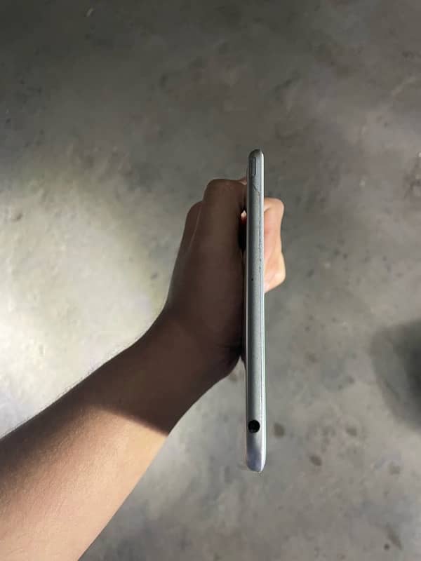 iPad mini 5 with box original adapter 3