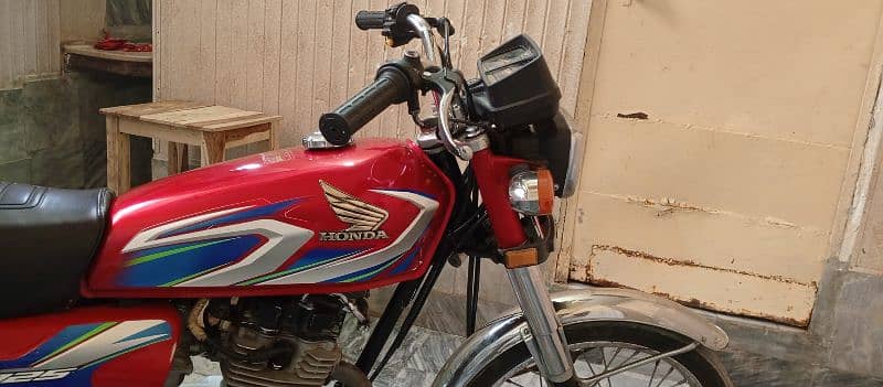 Honda CG125 12