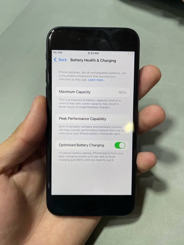 Iphone se3  64gb  Factory unlock  Sim used  95% battery health watrpac 7