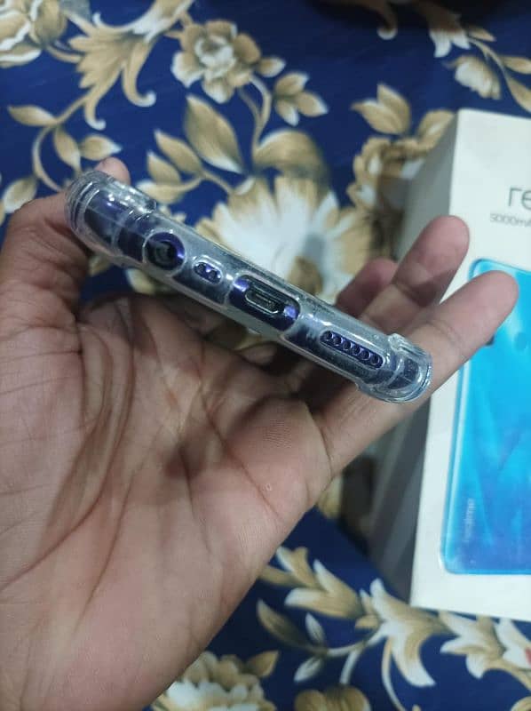 Realme 5 with Box 4/64 no any fualt 03172914918 3