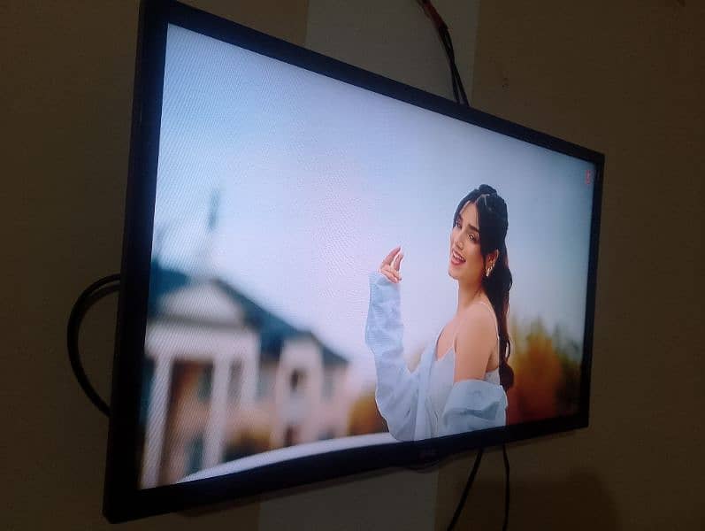 LG 32" led simple 10