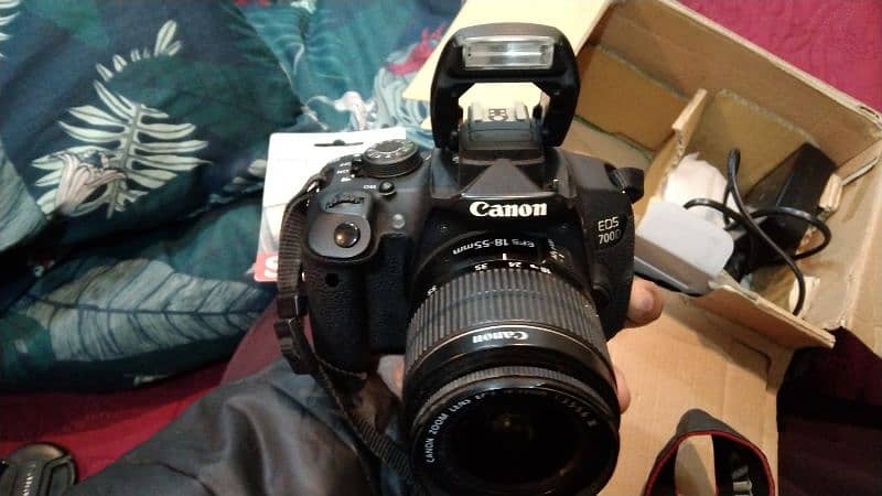 CANON EOS 700D 0