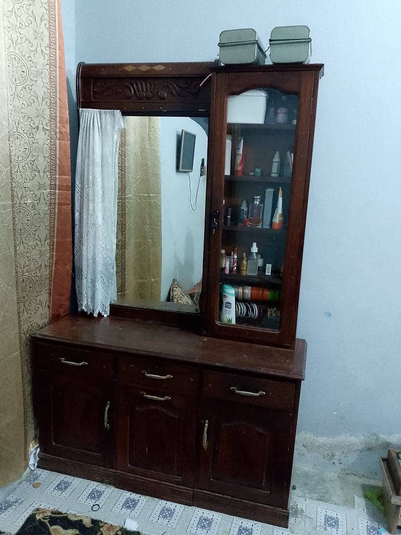 Dressing table with mirror 2