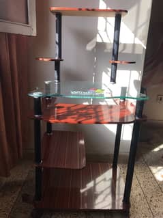 computer table for sell with excellent condition