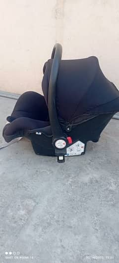 Ireland  imported baby car seat very good condition