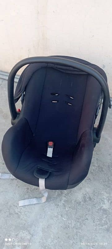 Ireland  imported baby car seat very good condition 2