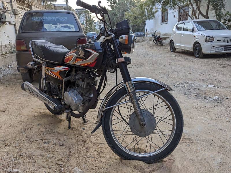 Honda 125 Karachi Number, Original condition. urgent sale. 4