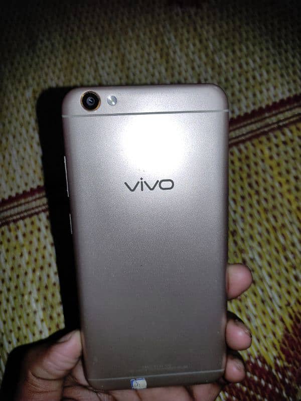 VIVO Y67 4/64 2