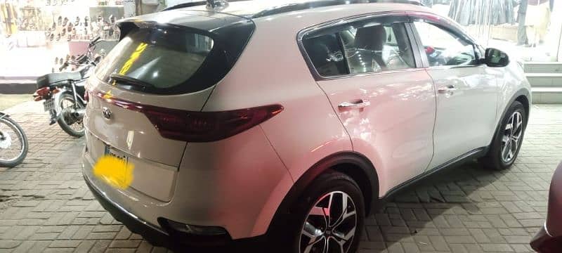 KIA Sportage 2021 FWD 2