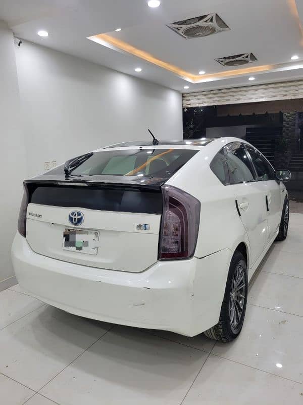 Toyota Prius S LED PKG. 4