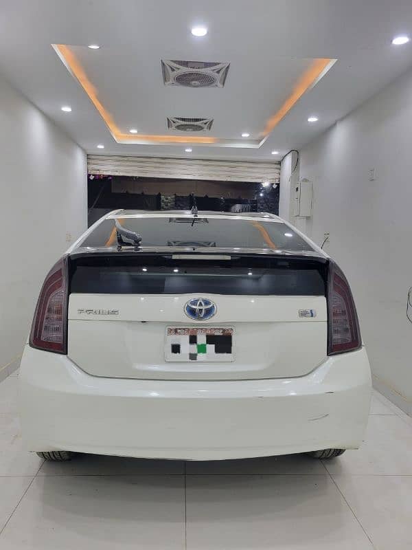 Toyota Prius S LED PKG. 12