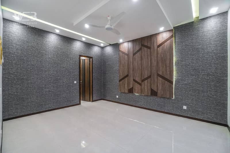 Modern And Luxury Designed 1 Kanal House in DHA Phase 7 For Sale 34