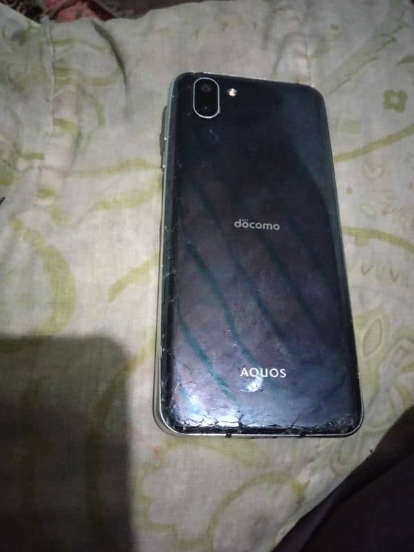 Aquos R2 4/64 prosessar snapdregon845 1