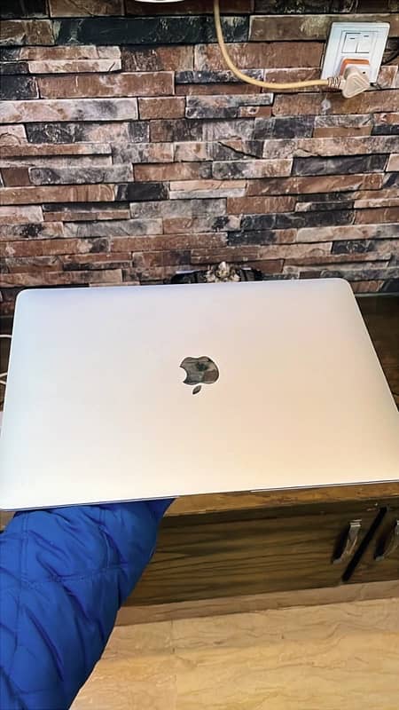 MacBook Air 2019, 13” i5, 8GB, 256GB 4