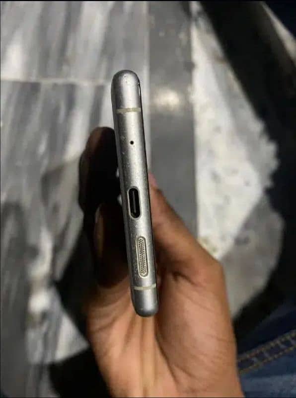 Sony Xperia 1 gaming device 3