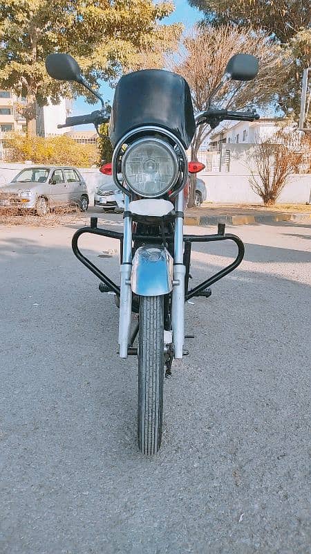 Honda CD 100 Islamabad Number just like new ( exchange possible) 4