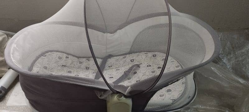 mastella 6 in 1 bassinet/ rocker 0