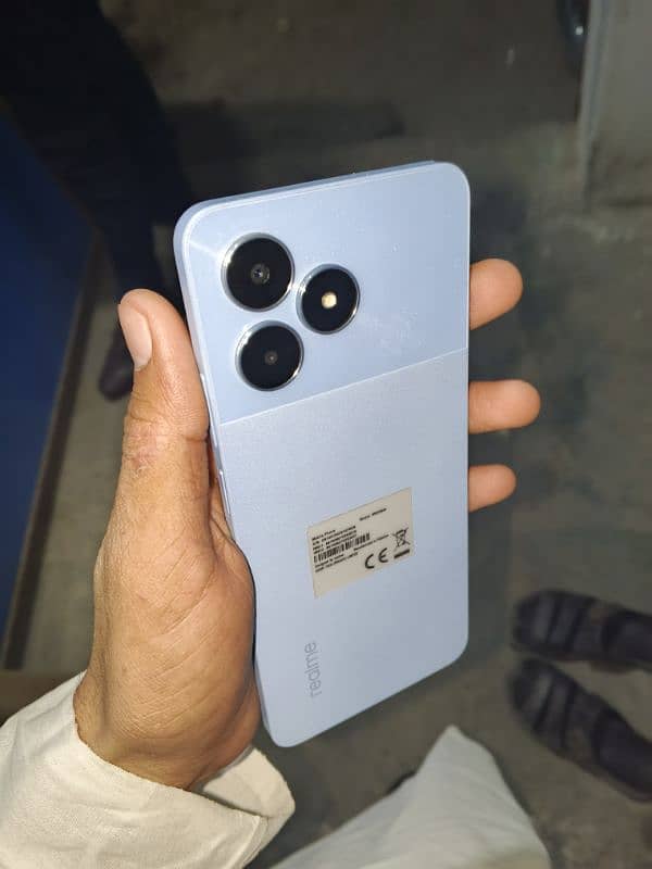 realme Note 50 4/64 with box and charger 1