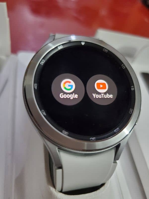 Samsung watch 4 Classic Wear Os Google 5