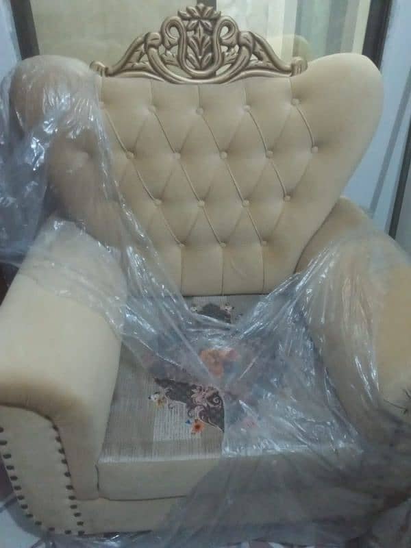 Elegant New sofa set for sale 0