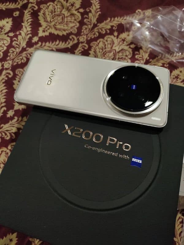 vivo x200pro 1