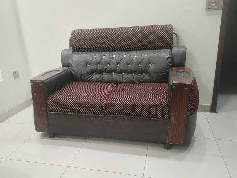 "Used Sofa Set in Great Condition – Comfortable & Affordable!" 1