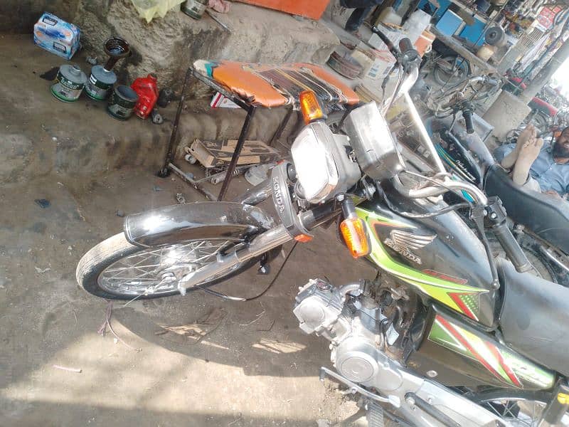 iam selling my Honda 2019 good condition 7