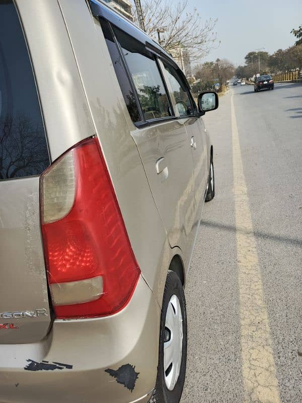 Suzuki Wagon R 2015 4