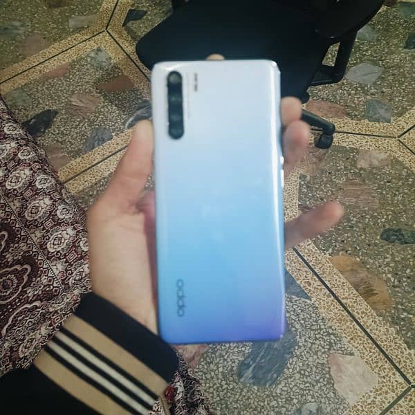 oppo F15 0