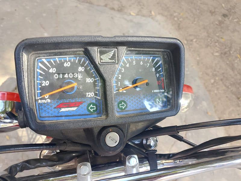 CG125 Honda 2024 Ka 11 month Ke haii model 2025 haii condition 10 by10 3