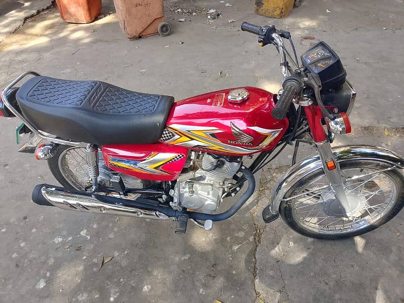 CG125 Honda 2024 Ka 11 month Ke haii model 2025 haii condition 10 by10 5