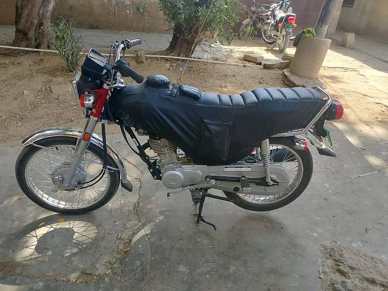 CG125 Honda 2024 Ka 11 month Ke haii model 2025 haii condition 10 by10 7