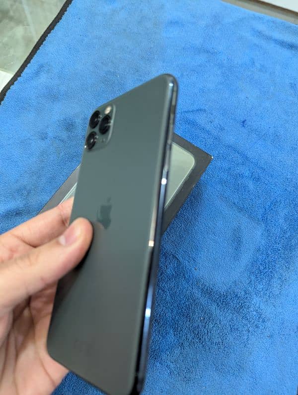 Iphone 11 Pro Max 64 GB Available 1