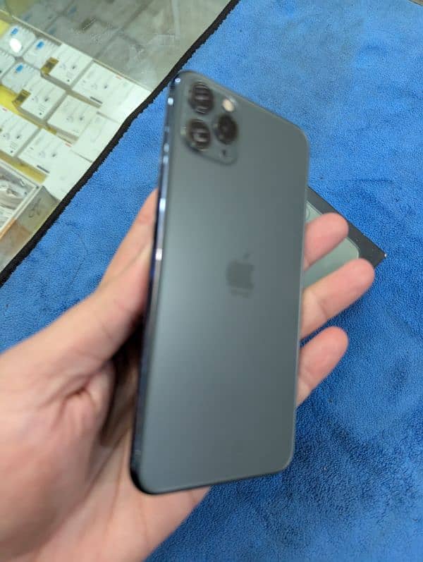 Iphone 11 Pro Max 64 GB Available 2