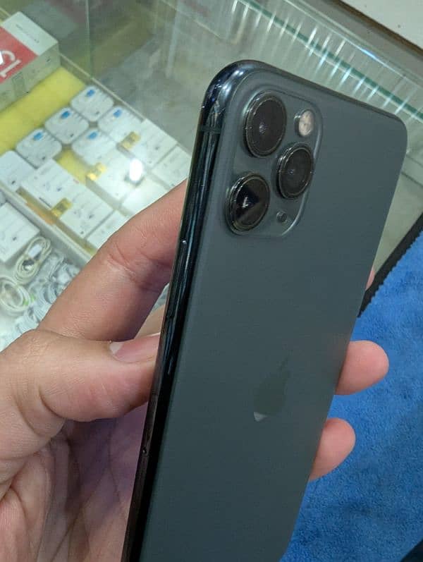 Iphone 11 Pro Max 64 GB Available 5