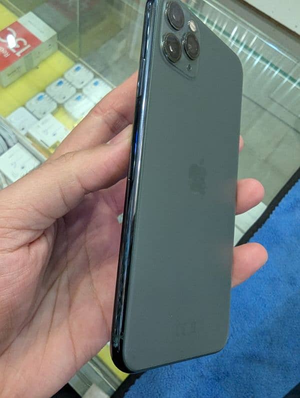 Iphone 11 Pro Max 64 GB Available 6