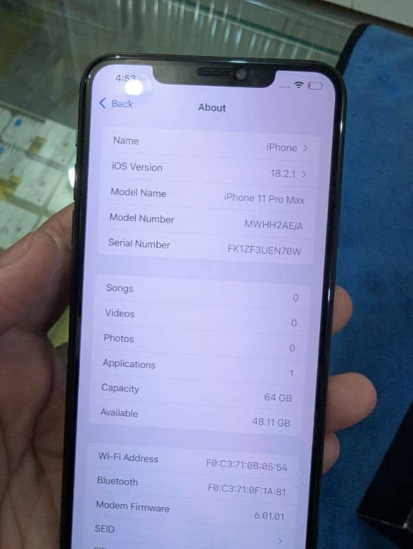 Iphone 11 Pro Max 64 GB Available 8